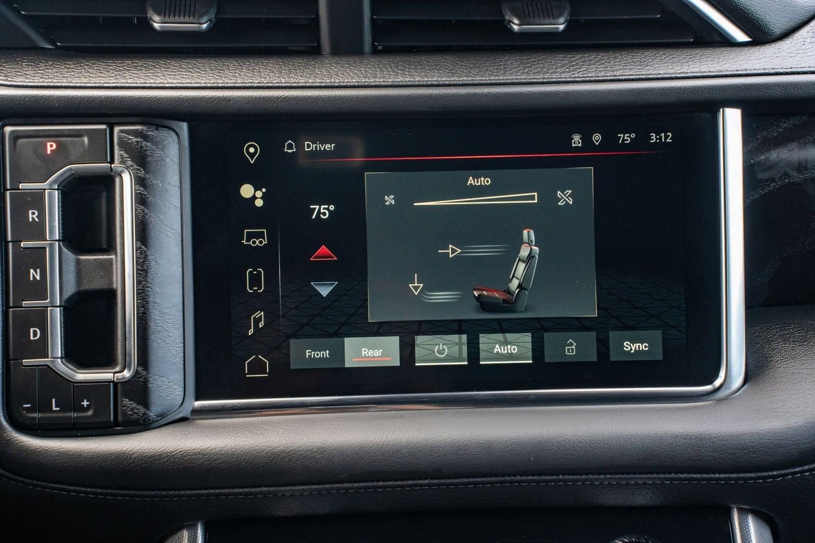 Used 2024 GMC Yukon XL Denali image 25