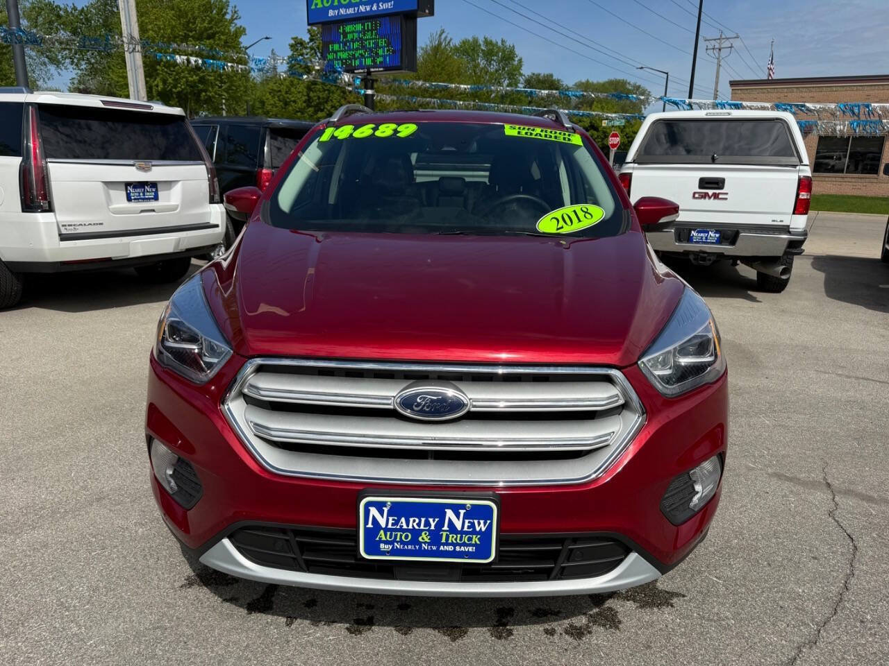 Used 2018 Ford Escape Titanium w/ Ford Safe & Smart Package AWD/4WD image 2
