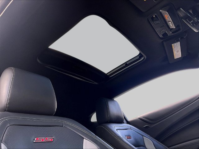 Used 2023 Chevrolet Camaro SS RWD image 28