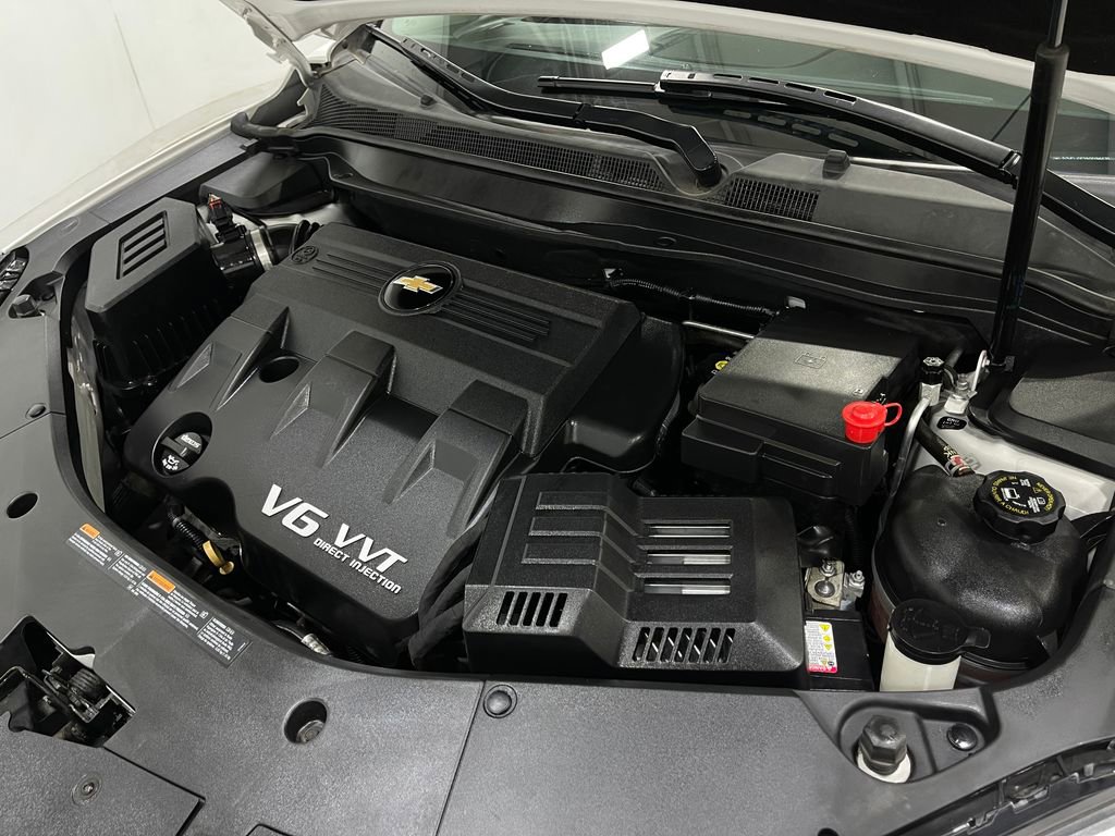 Used 2016 Chevrolet Equinox LTZ w/ Enhanced Convenience Package image 29