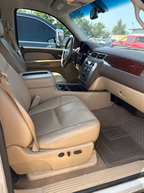 Used 2009 GMC Sierra 2500 SLT w/ SLT Convenience Package AWD/4WD image 8