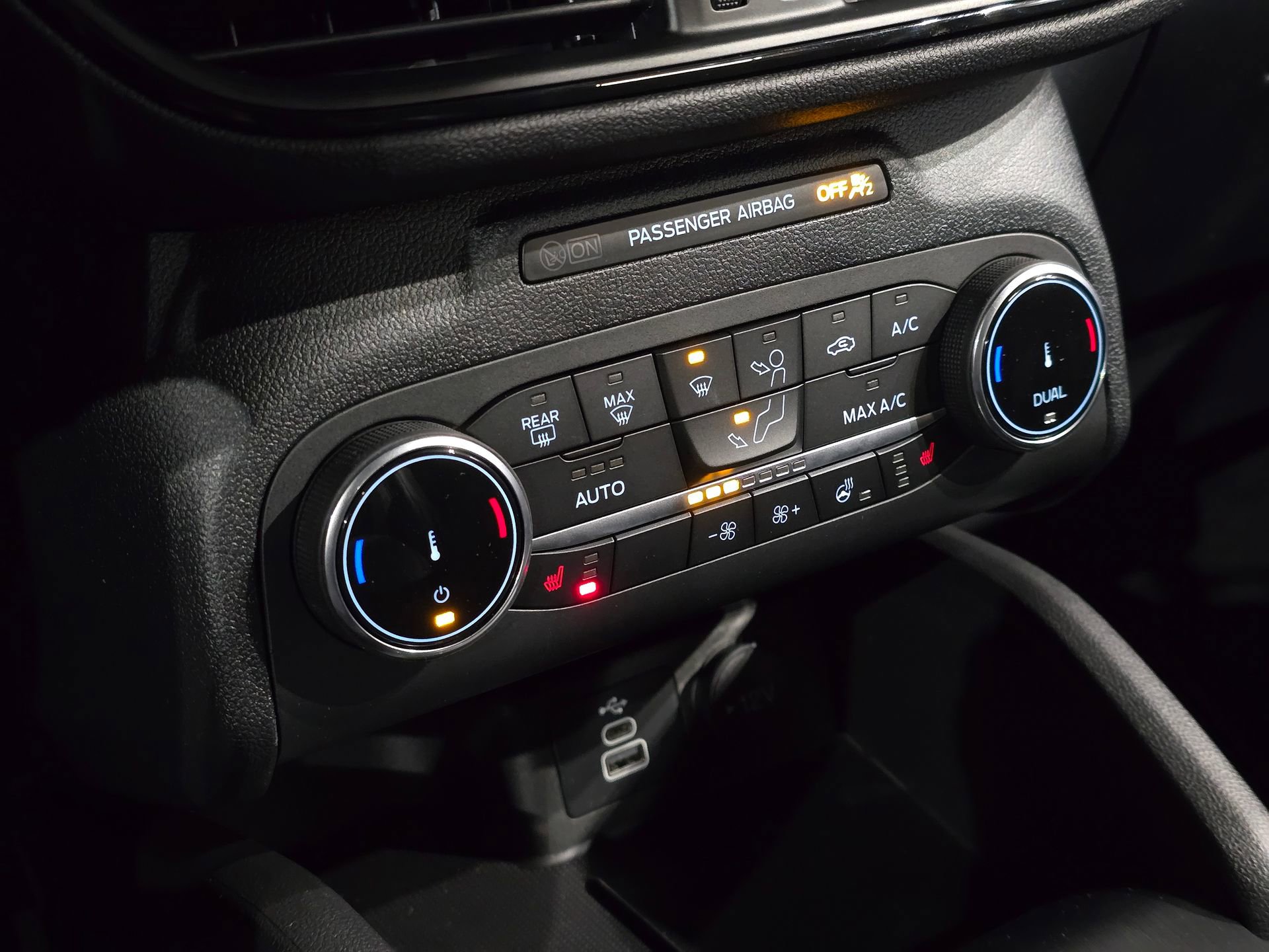 New 2025 Ford Escape ST-Line w/ Tech Pack #1 image 33