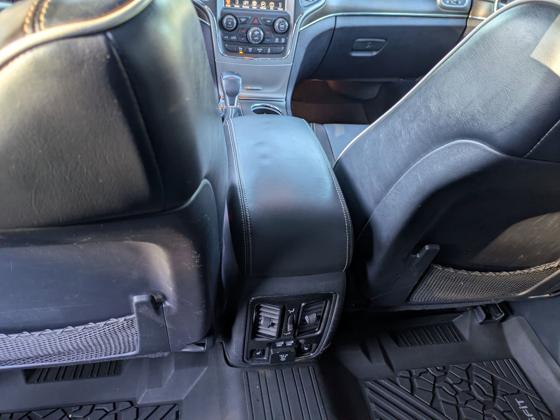Used 2017 Jeep Grand Cherokee Overland AWD/4WD image 32