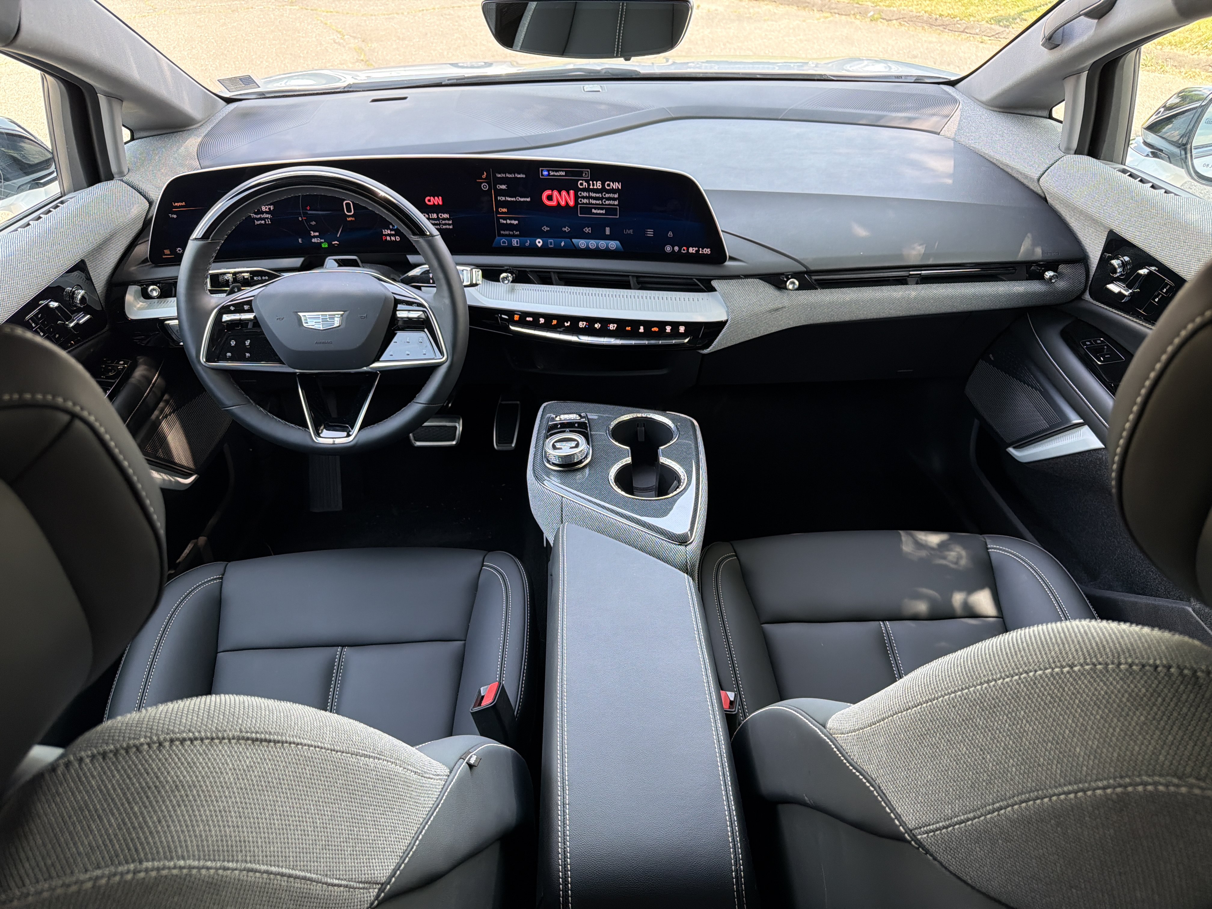 Used 2025 Cadillac Optiq Luxury 1 AWD/4WD image 32
