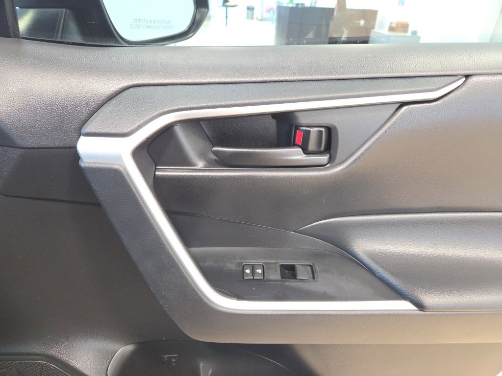 Used 2024 Toyota RAV4 LE image 19