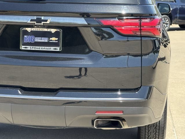Used 2023 Chevrolet Traverse Premier w/ Redline Edition FWD image 7