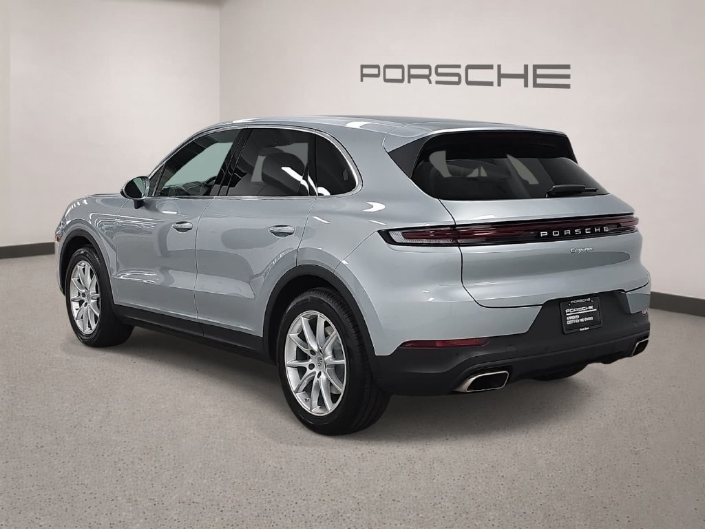 Certified 2024 Porsche Cayenne AWD/4WD image 3