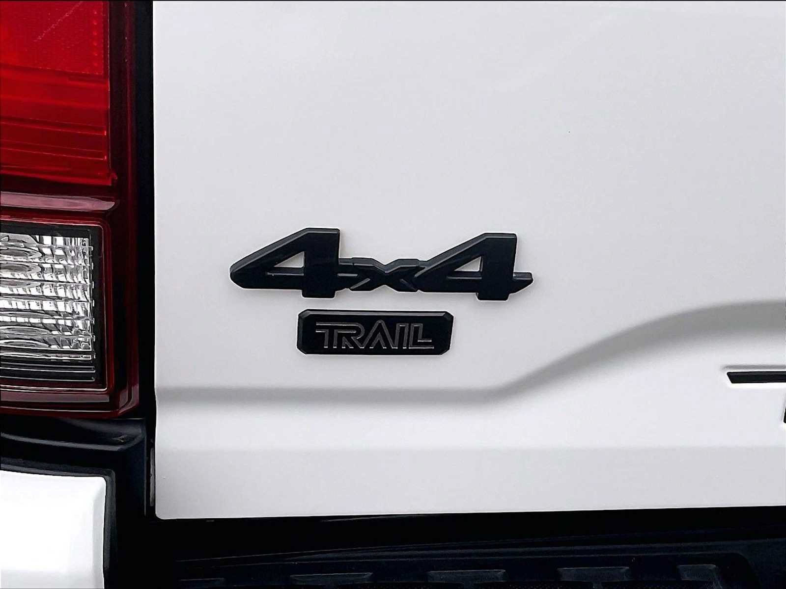 Used 2022 Toyota Tacoma SR5 w/ Trail Edition AWD/4WD image 11