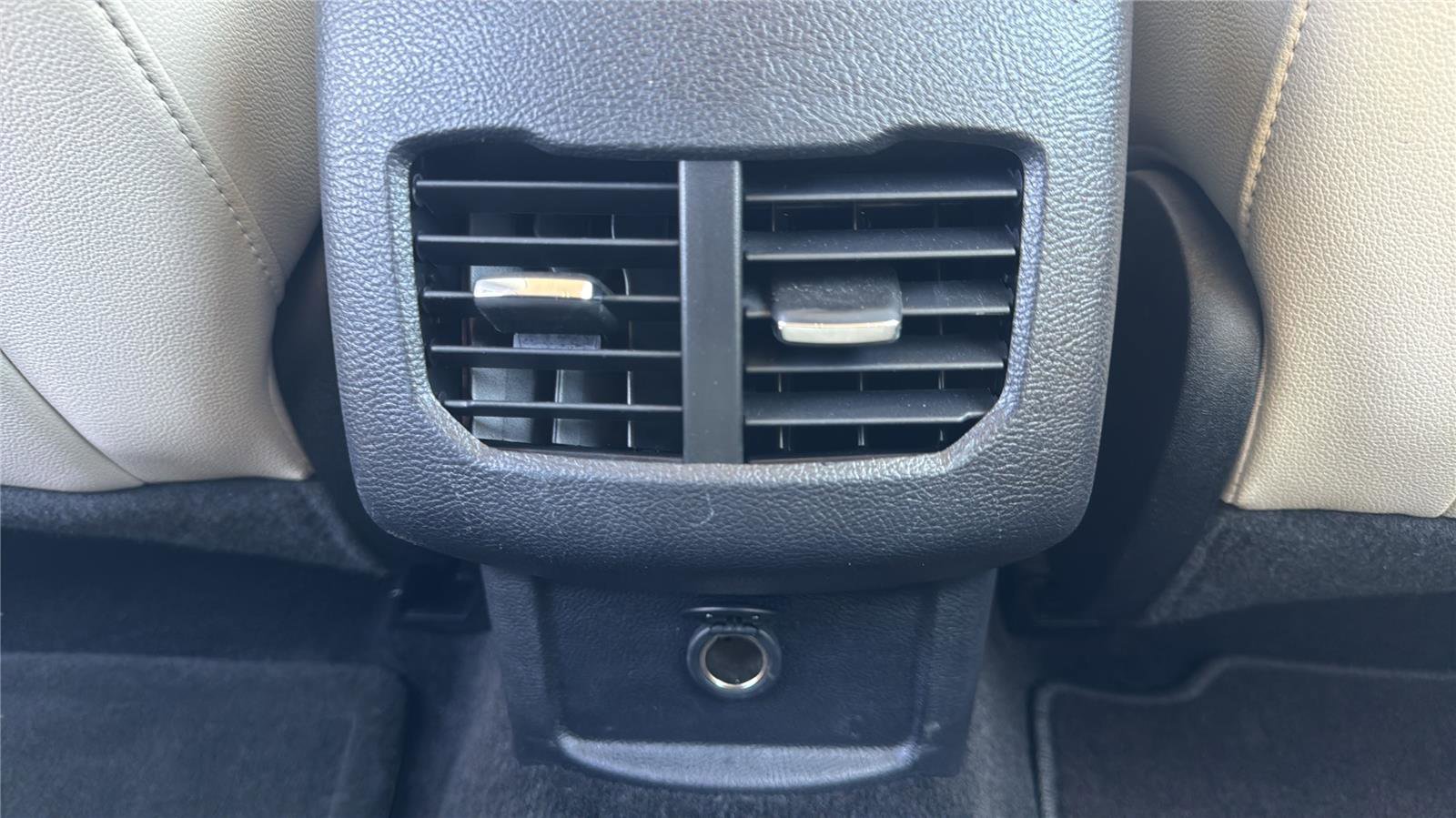 Used 2018 Ford Fusion Titanium AWD/4WD image 26