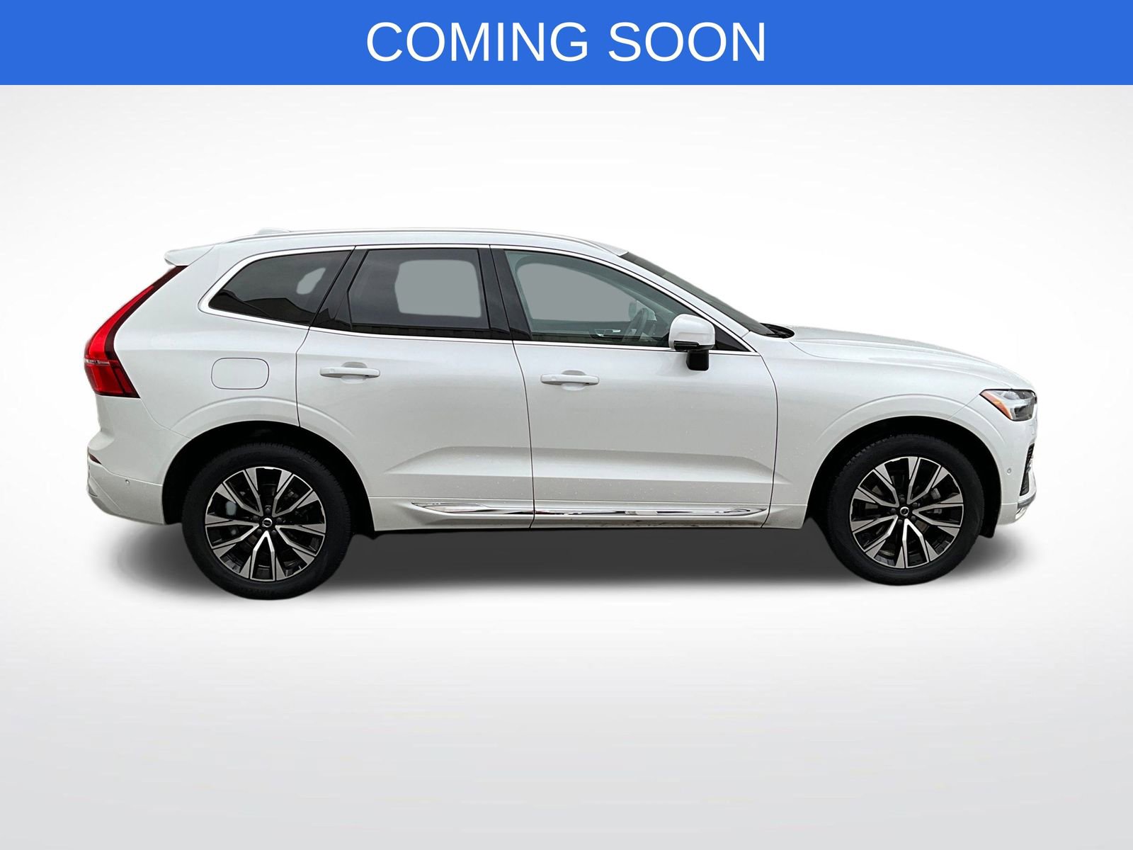 Certified 2023 Volvo XC60 B5 Plus w/ Climate Package image 11