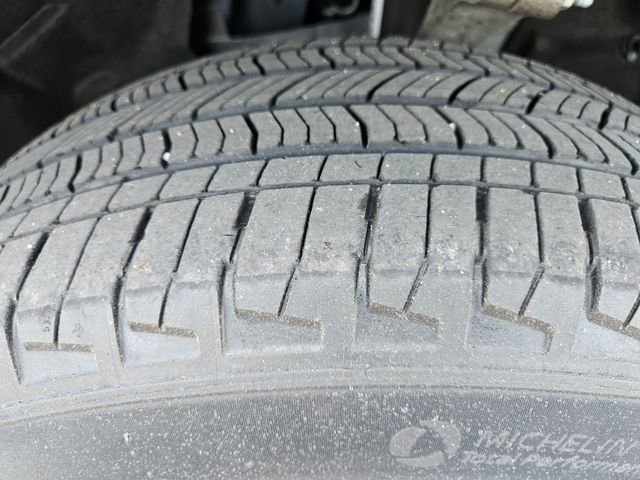 Used 2023 Jeep Grand Cherokee L Laredo AWD/4WD image 29