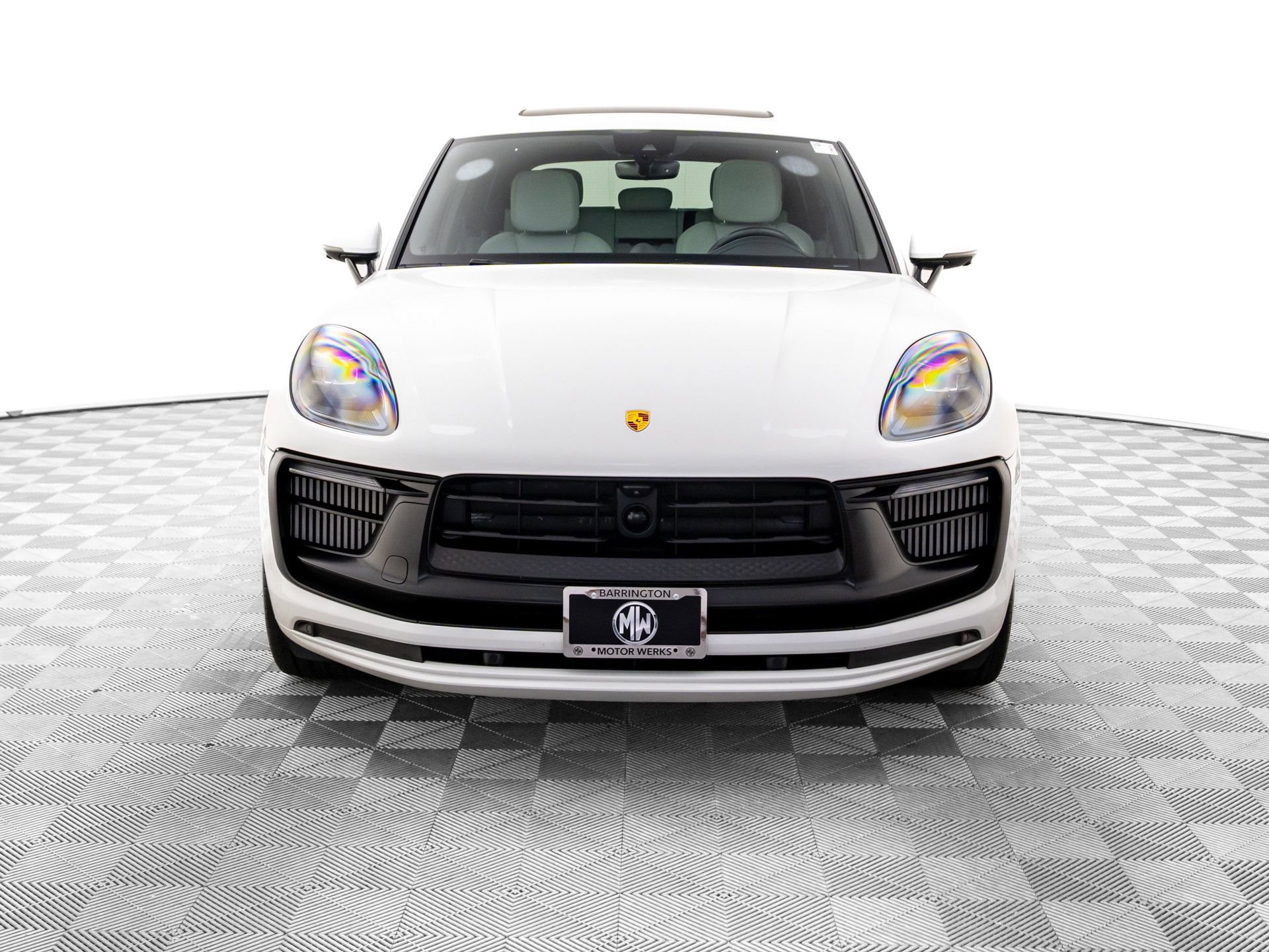 Certified 2024 Porsche Macan GTS image 9