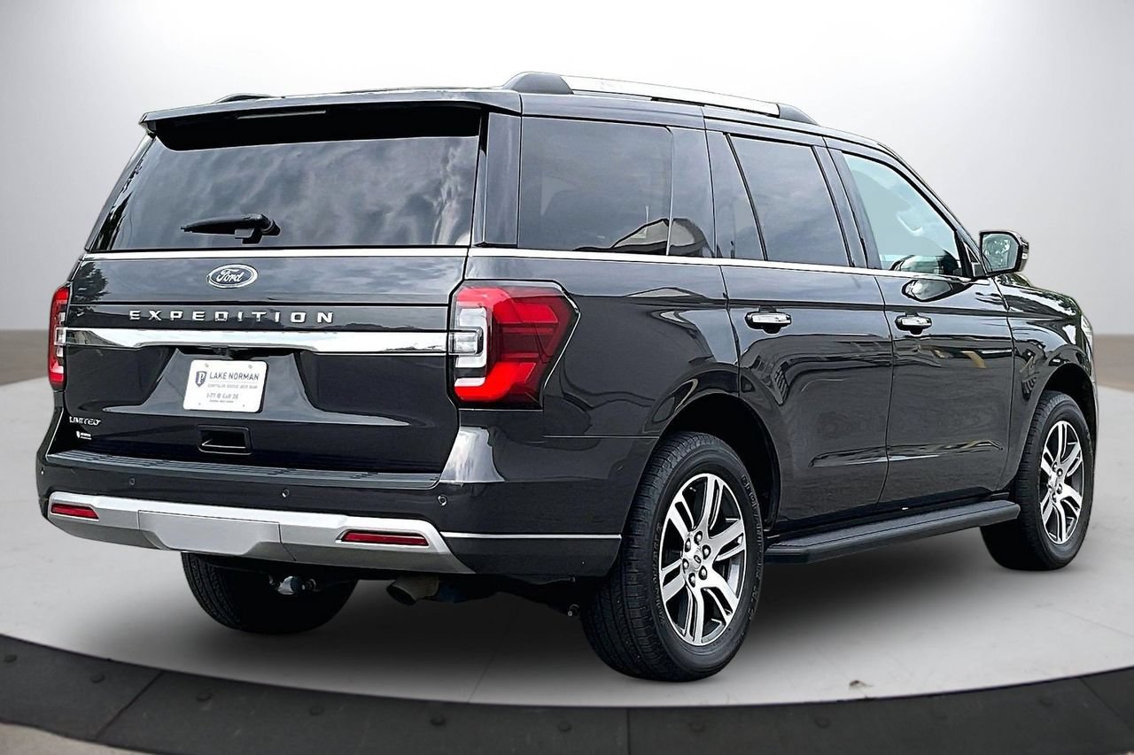 Used 2024 Ford Expedition Limited AWD/4WD image 8