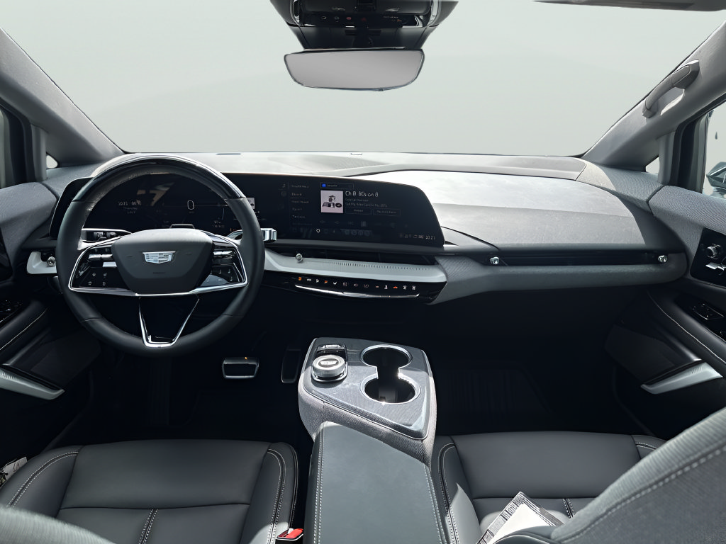 Certified 2025 Cadillac Optiq Luxury 1 AWD/4WD image 28