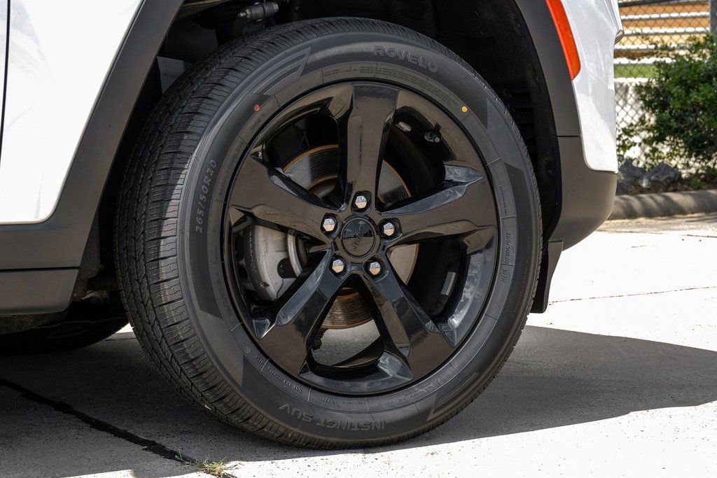 Used 2023 Jeep Grand Cherokee Altitude image 68