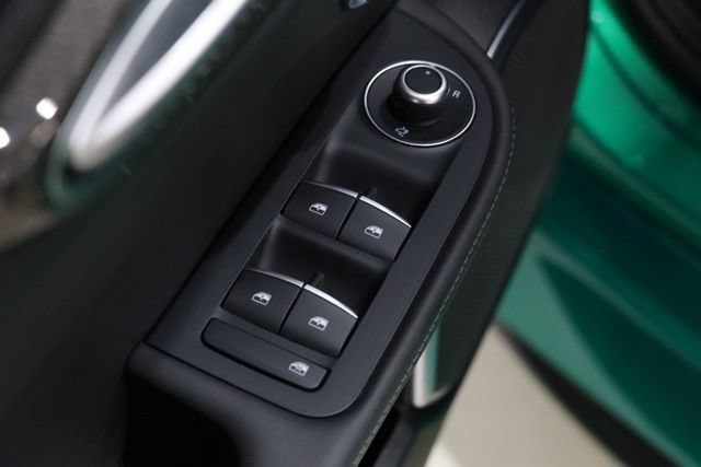 Used 2023 Alfa Romeo Giulia Quadrifoglio RWD image 18