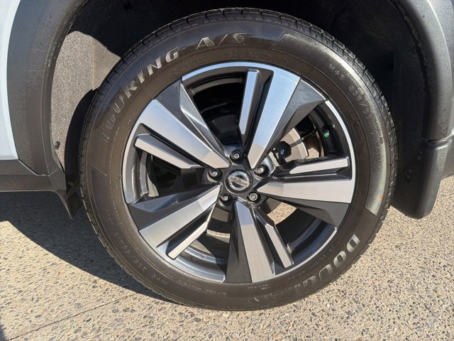 Used 2021 Nissan Rogue Platinum image 16