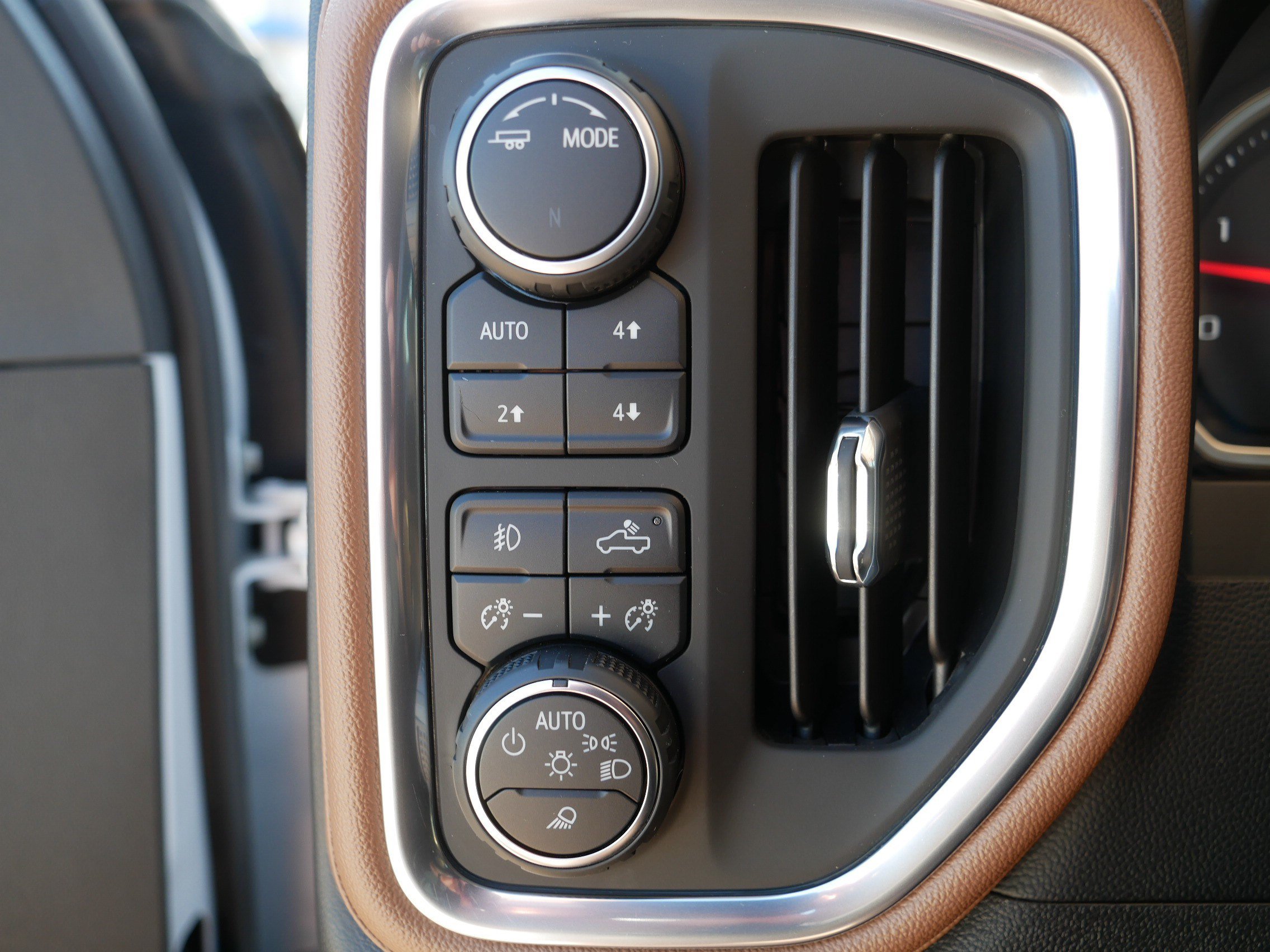 Used 2022 Chevrolet Silverado 3500 High Country AWD/4WD image 26
