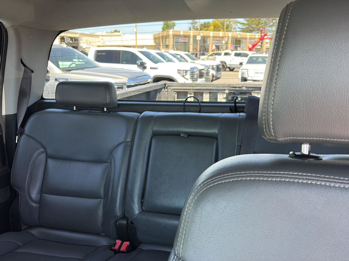 Used 2015 GMC Sierra 2500 SLE w/ SLE Preferred Package AWD/4WD image 13