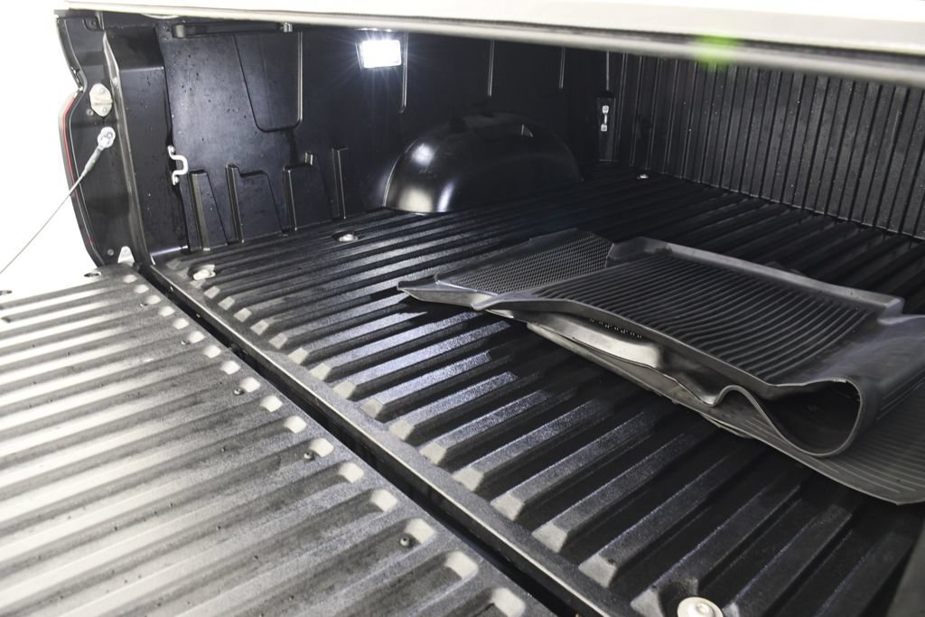 Used 2024 Toyota Tundra Limited AWD/4WD image 25