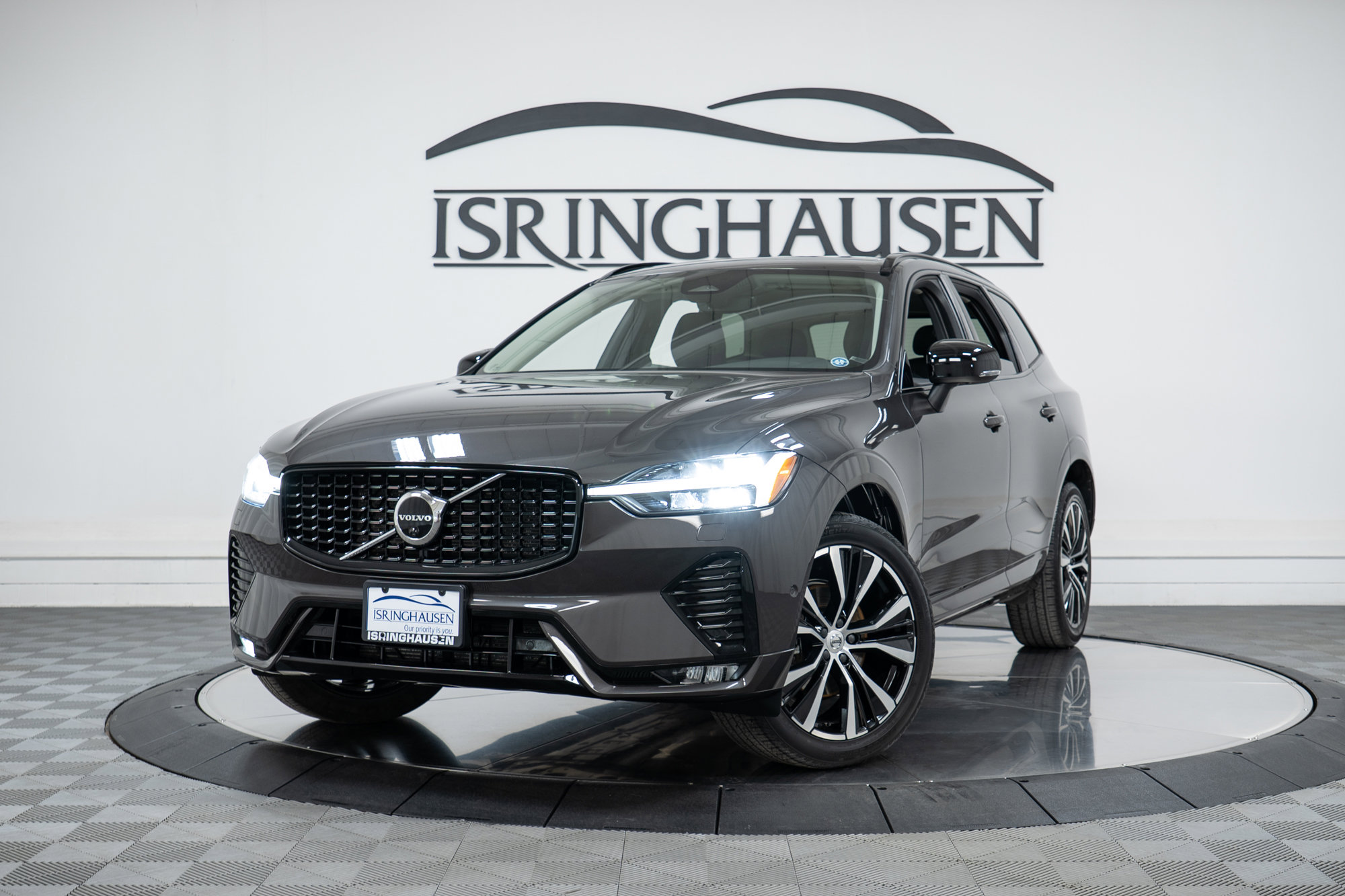 Certified 2023 Volvo XC60 B5 Plus w/ Climate Package image 26