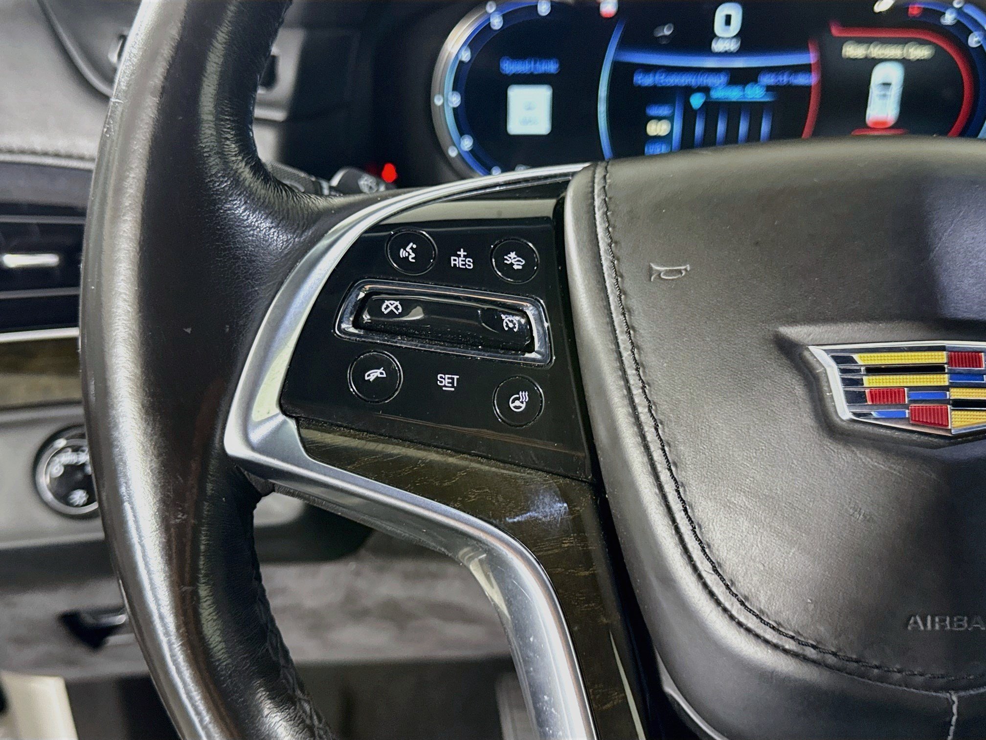 Used 2019 Cadillac Escalade Platinum AWD/4WD image 14