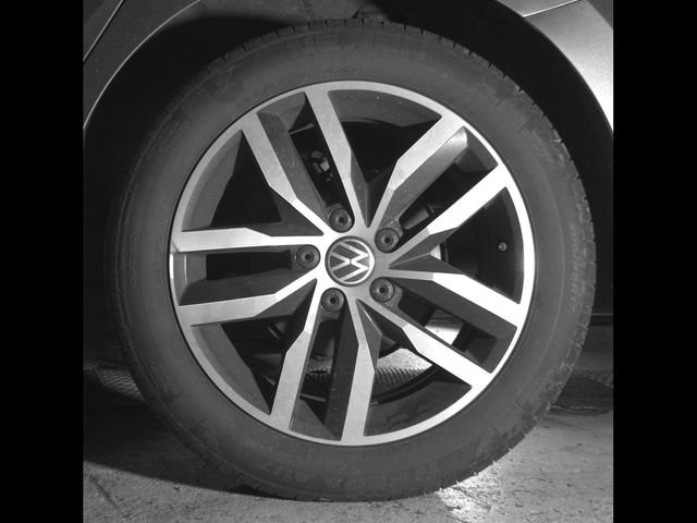 Used 2025 Volkswagen Jetta SE FWD image 12