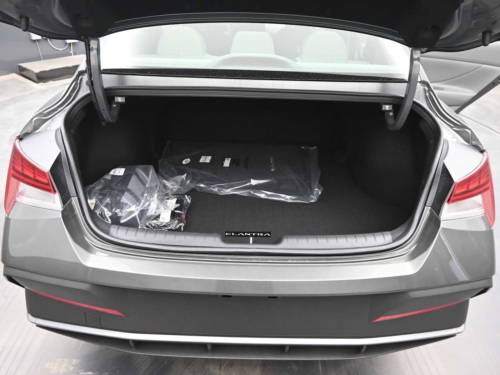 New 2026 Hyundai Elantra Sport image 13