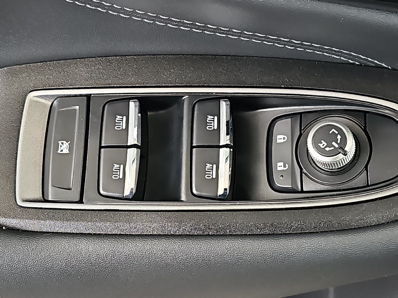 Certified 2025 Subaru Outback Limited AWD/4WD image 35