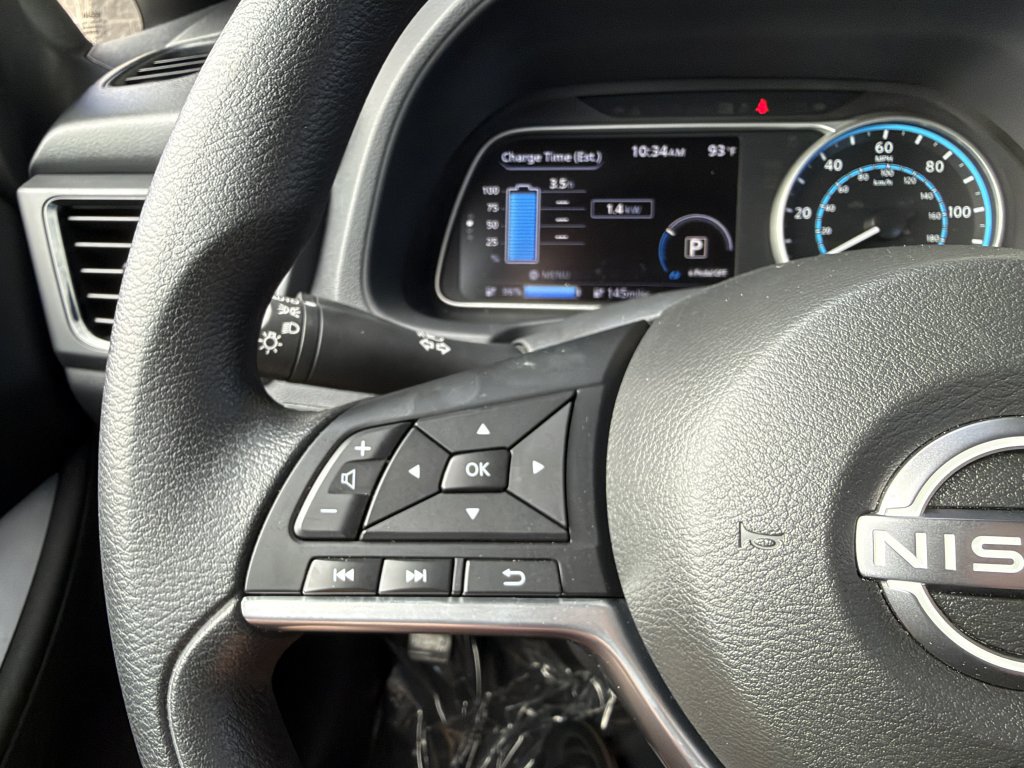 Used 2025 Nissan Leaf S FWD image 27