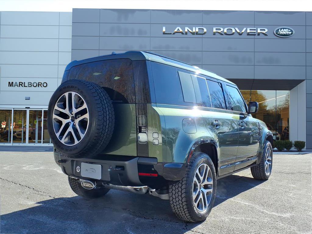 New 2026 Land Rover Defender 110 X-Dynamic SE image 2