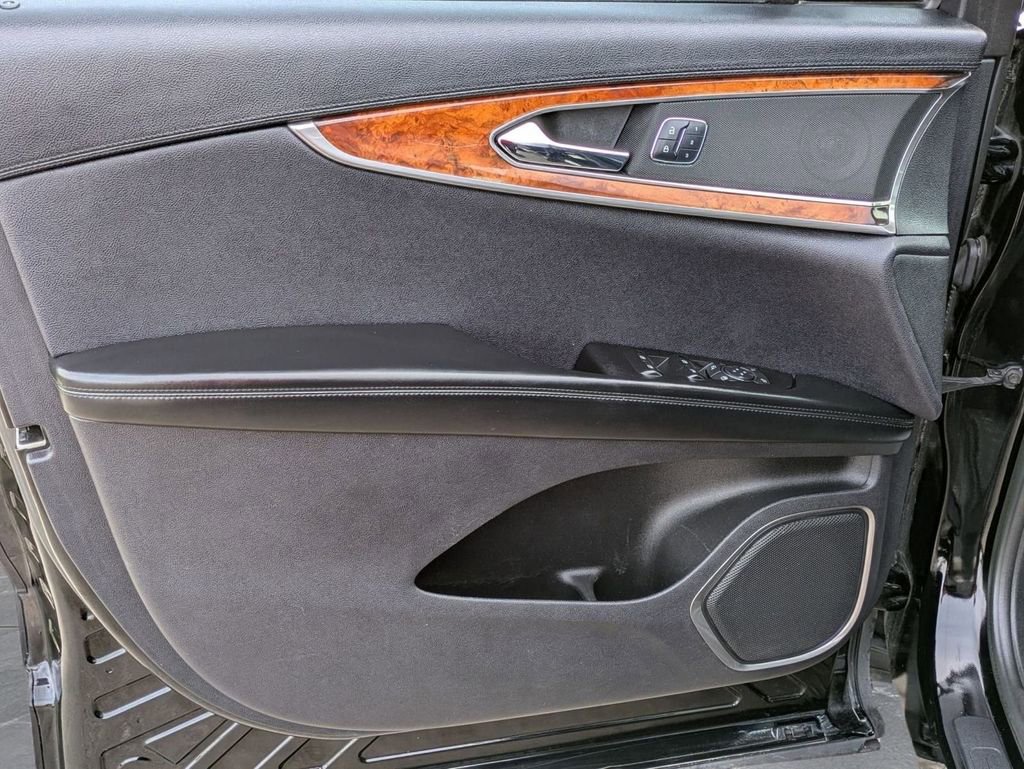 Used 2017 Lincoln MKX Reserve image 15