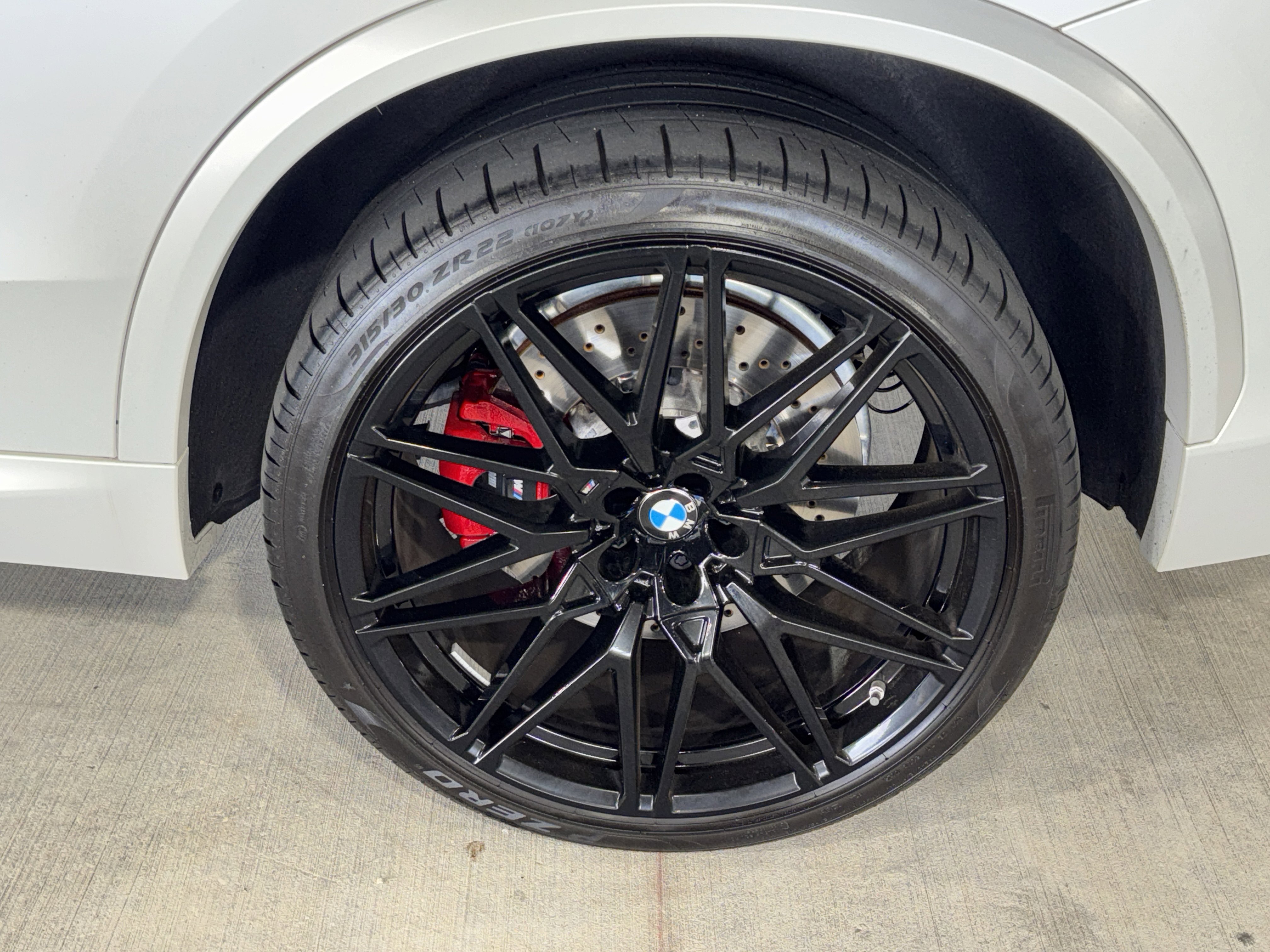 Used 2026 BMW X5 M Competition w/ Executive Package image 37