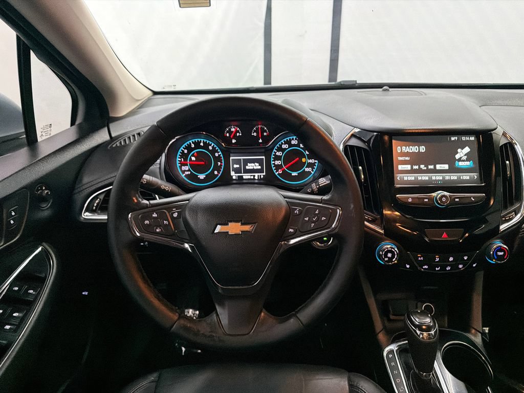 Used 2017 Chevrolet Cruze Premier FWD image 23