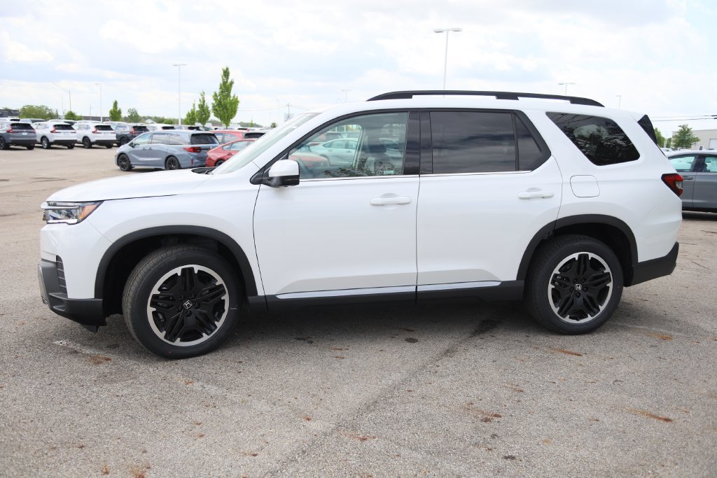 New 2026 Honda Pilot Touring image 8