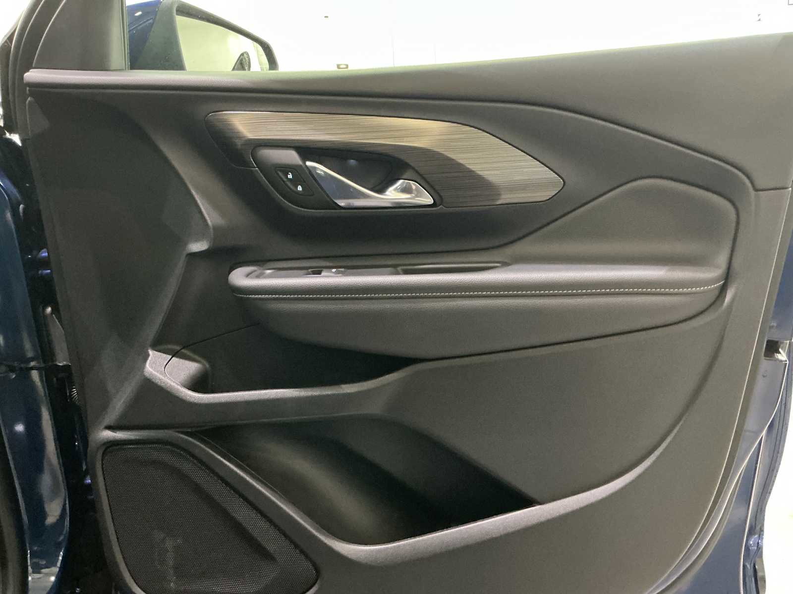 Used 2022 GMC Terrain SLT image 27