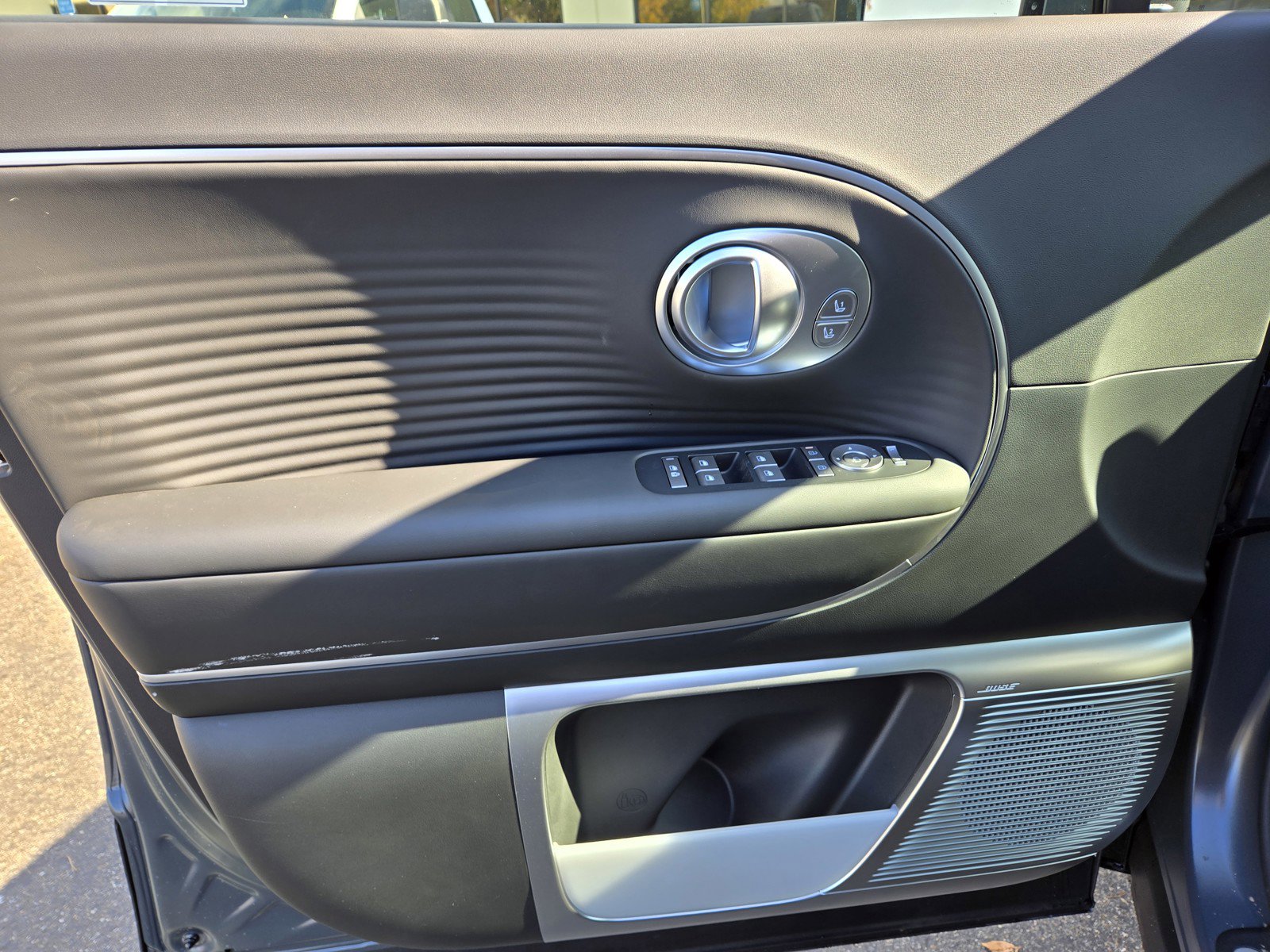 New 2026 Hyundai Ioniq 9 Limited image 15