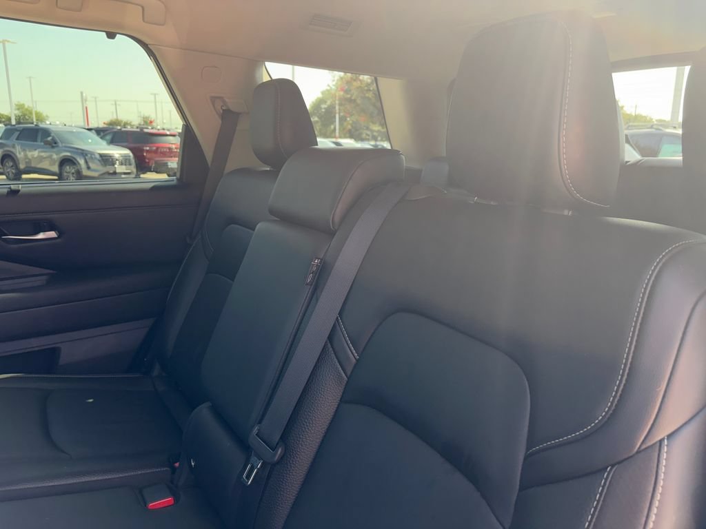 Certified 2022 Nissan Pathfinder SL FWD image 25