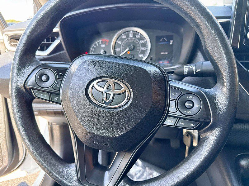 Used 2022 Toyota Corolla LE FWD image 19
