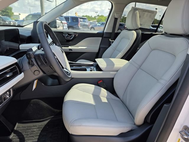 New 2026 Lincoln Aviator 2WD w/ Jet Appearance Package image 7