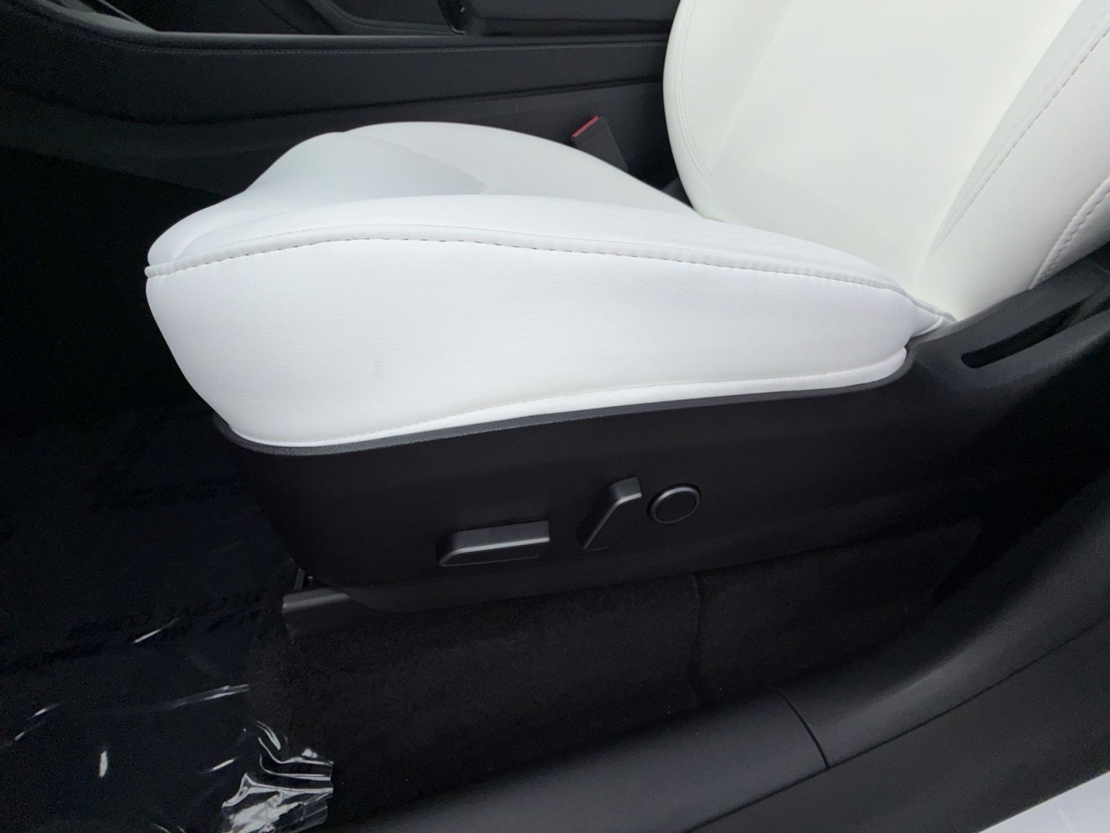 Used 2022 Tesla Model Y Performance image 14