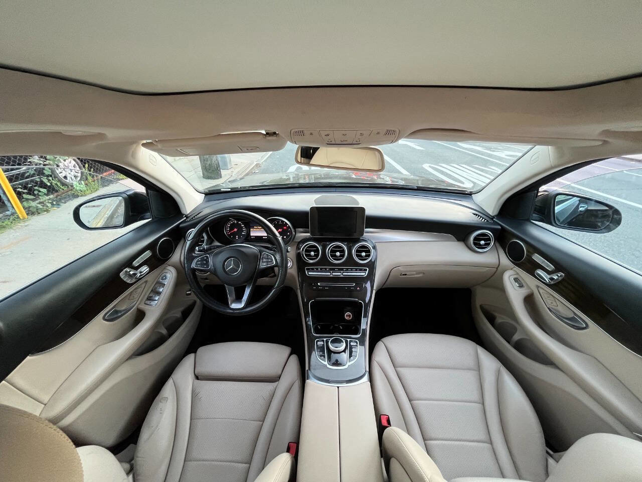 Used 2017 Mercedes-Benz GLC 300 4MATIC w/ Premium 1 Package image 10