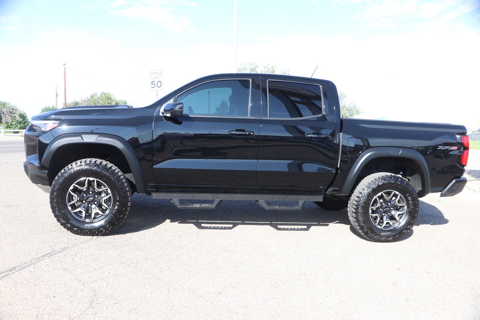 Used 2026 Chevrolet Colorado ZR2 AWD/4WD image 4