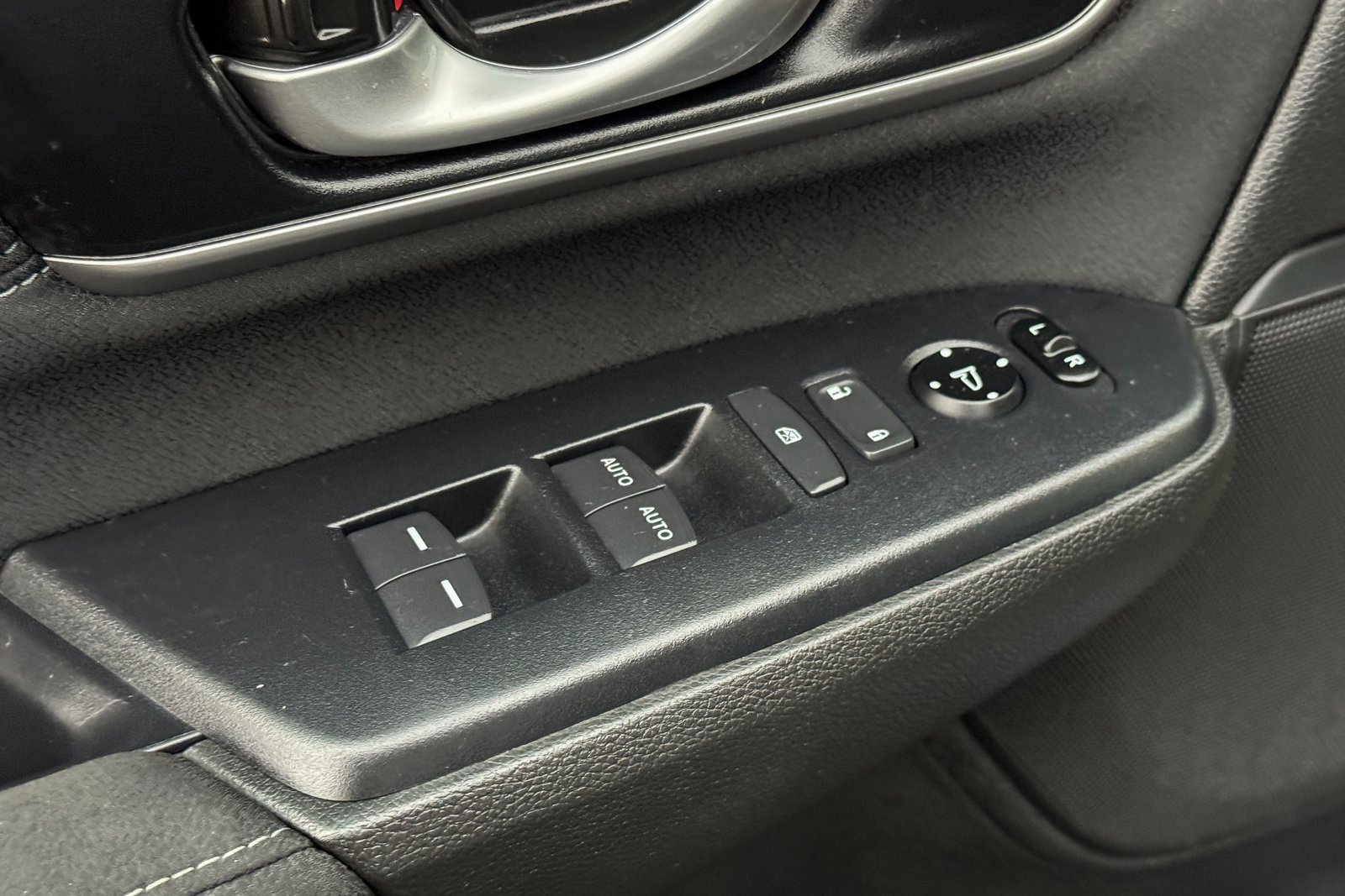 Used 2022 Honda CR-V EX image 15