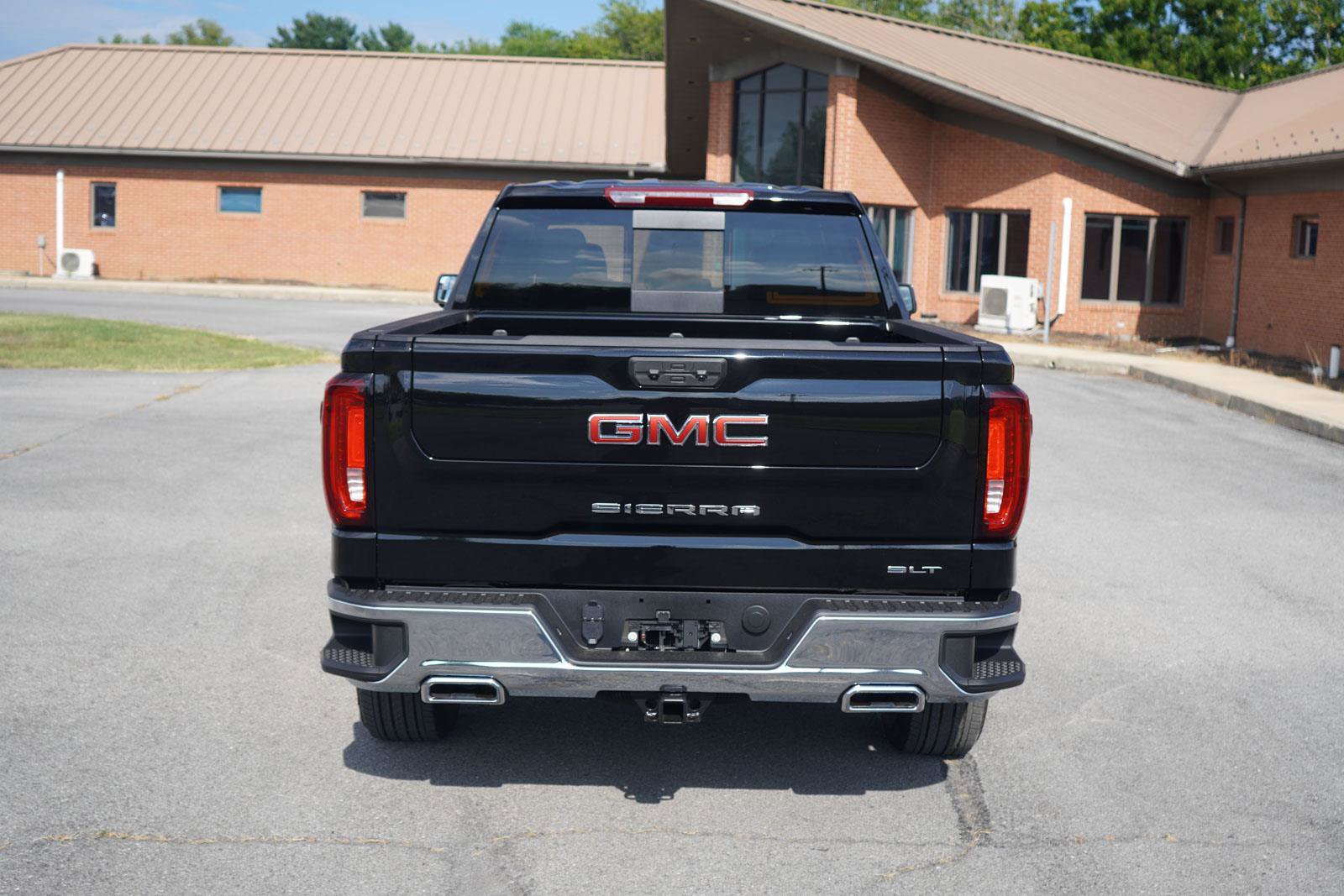 New 2026 GMC Sierra 1500 SLT w/ SLT Convenience Package image 4
