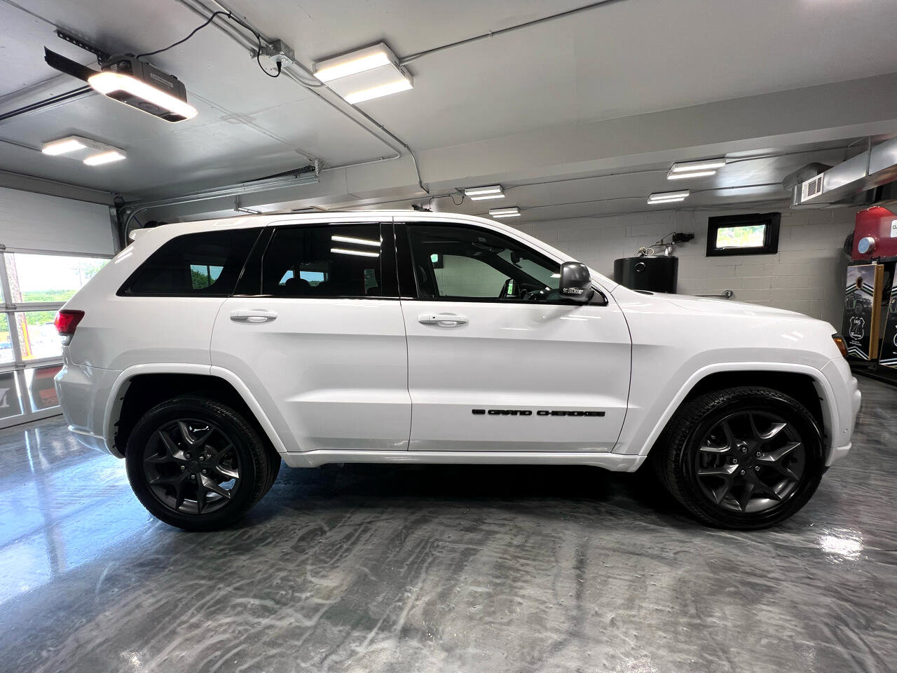 Used 2021 Jeep Grand Cherokee Limited w/ Quick Order Package 28K 80th image 9