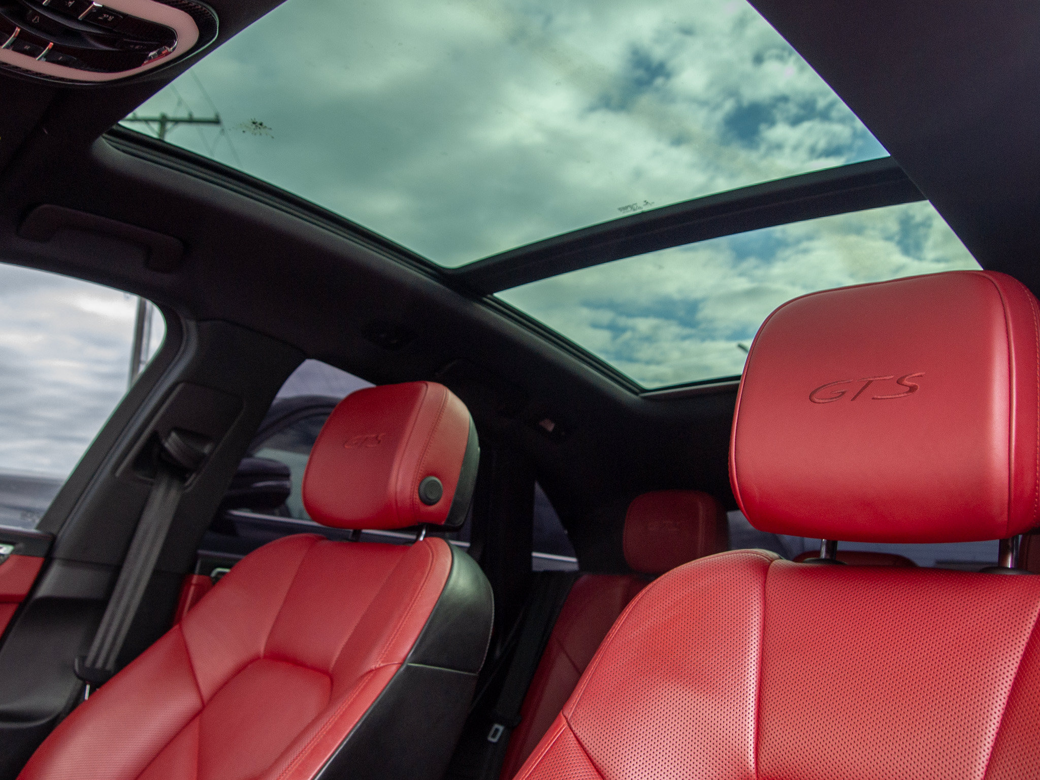 Used 2018 Porsche Macan GTS AWD/4WD image 28
