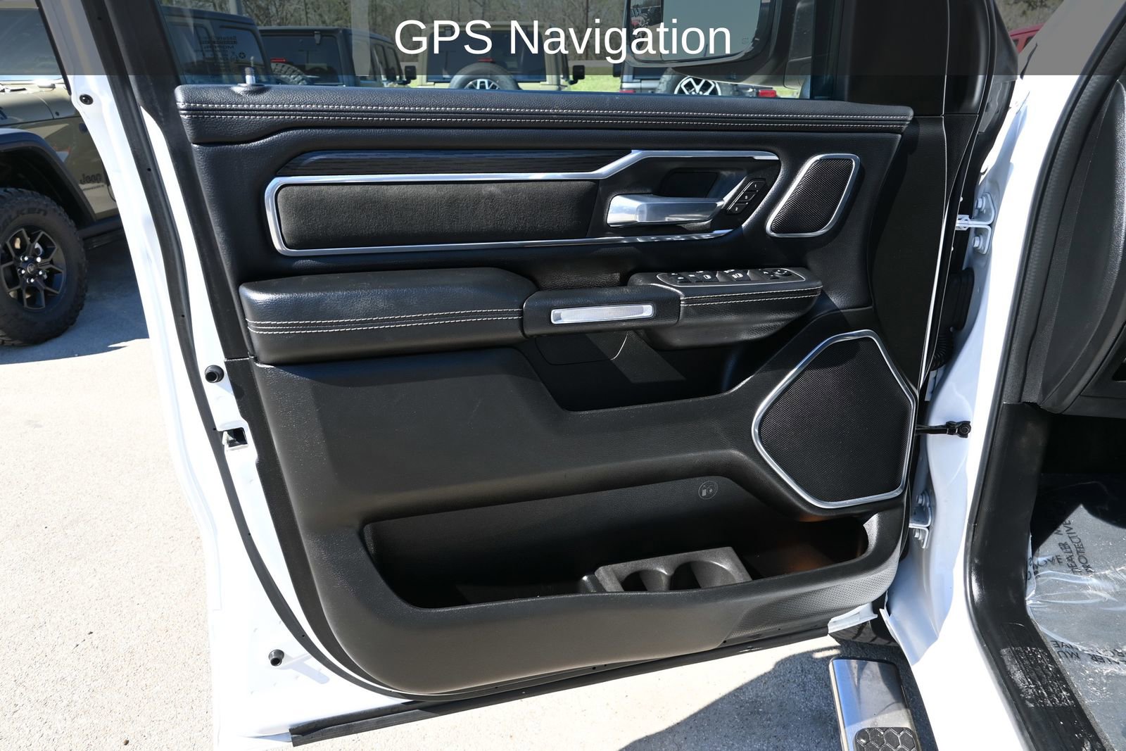 Used 2023 RAM 1500 Laramie image 9