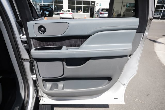 Used 2018 Lincoln Navigator L Select w/ Technology Package AWD/4WD image 73