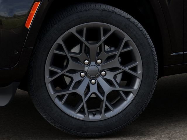 New 2026 Jeep Grand Cherokee Summit image 8
